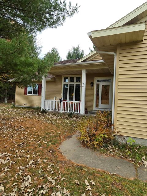 Photo of 1129 Gale Avenue, Wisconsin Dells, WI 53965 (MLS # 2011302)