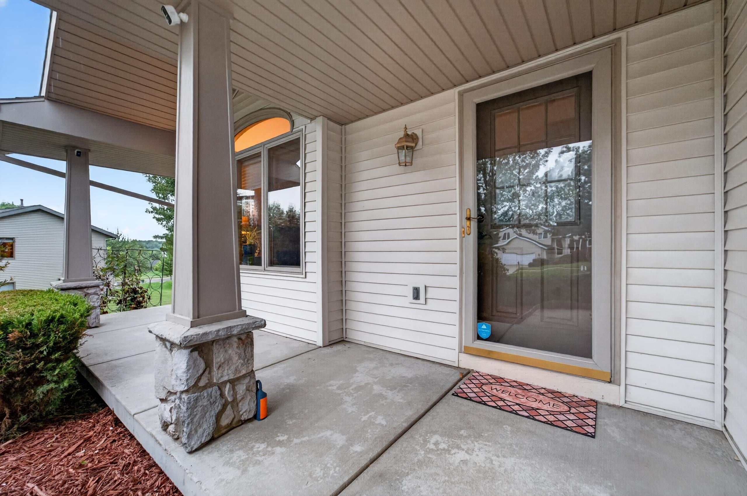 5904 Red Oak Trail