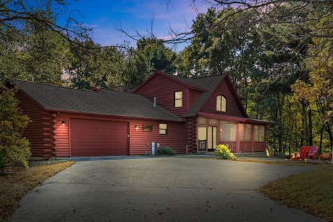 Photo of 237 Oakbrook Drive, Wisconsin Dells, WI 53965 (MLS # 2018791)