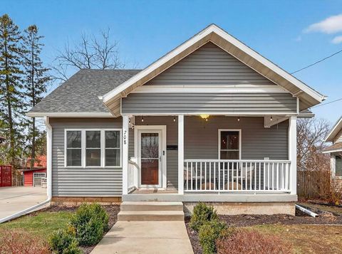 Photo of 708 Doty Street, Edgerton, WI 53534 (MLS # 2019321)