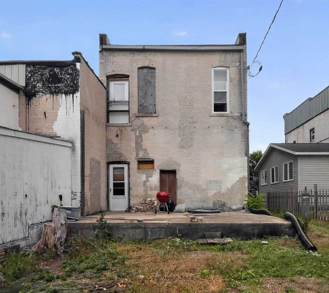 109 Lincoln Avenue