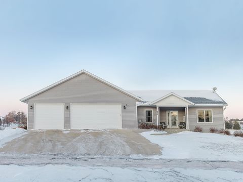Photo of 645 Carlyle Drive, Belmont, WI 53510 (MLS # 2014748)