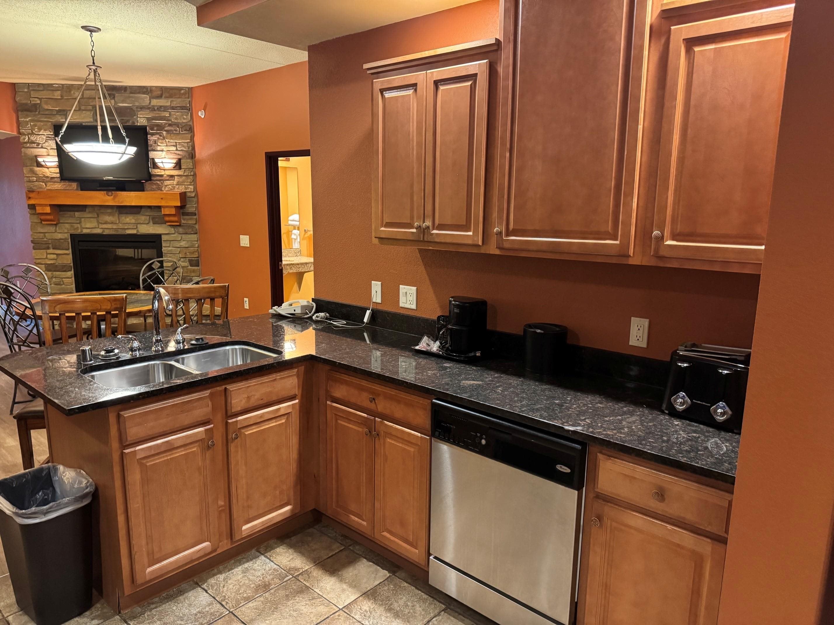 2411 RIVER Road 2345
