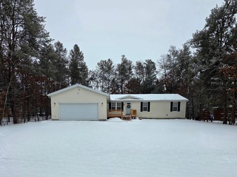 Photo of 256 Dogwood Lane, Wisconsin Dells, WI 53965 (MLS # 2014144)