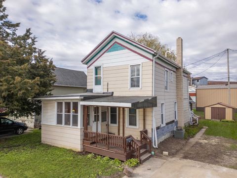 Photo of 336 S Locust Street, Reedsburg, WI 53959 (MLS # 2022337)