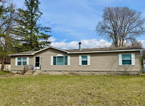 Photo of 112 S College Street, Adams, WI 53910 (MLS # 2020592)
