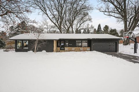 Photo of 5010 Tomahawk Trail, Madison, WI 53705 (MLS # 2013434)