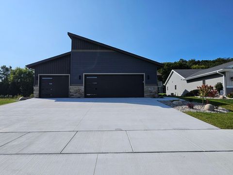 Photo of 3800 Huntington Avenue, Janesville, WI 53546 (MLS # 2005163)