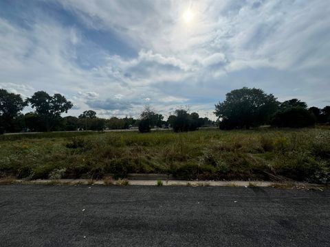 Photo of 2401 & 2503 Shopko Drive, Madison, WI 53704 (MLS # 1986134) Photo of 2401 & 2503 Shopko Drive, Madison, WI 53704 (MLS # 1986134)