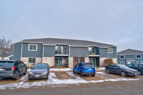 Photo of 1403 Whispering Pines Way, Fitchburg, WI 53713 (MLS # 2013440)