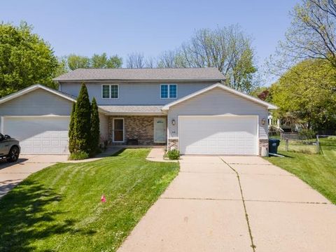 Photo of 209 CODY Circle, Marshall, WI 53559 (MLS # 2023514)
