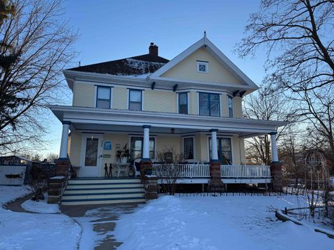 Photo of 234 Tremont Street, Mauston, WI 53948 (MLS # 2015691)