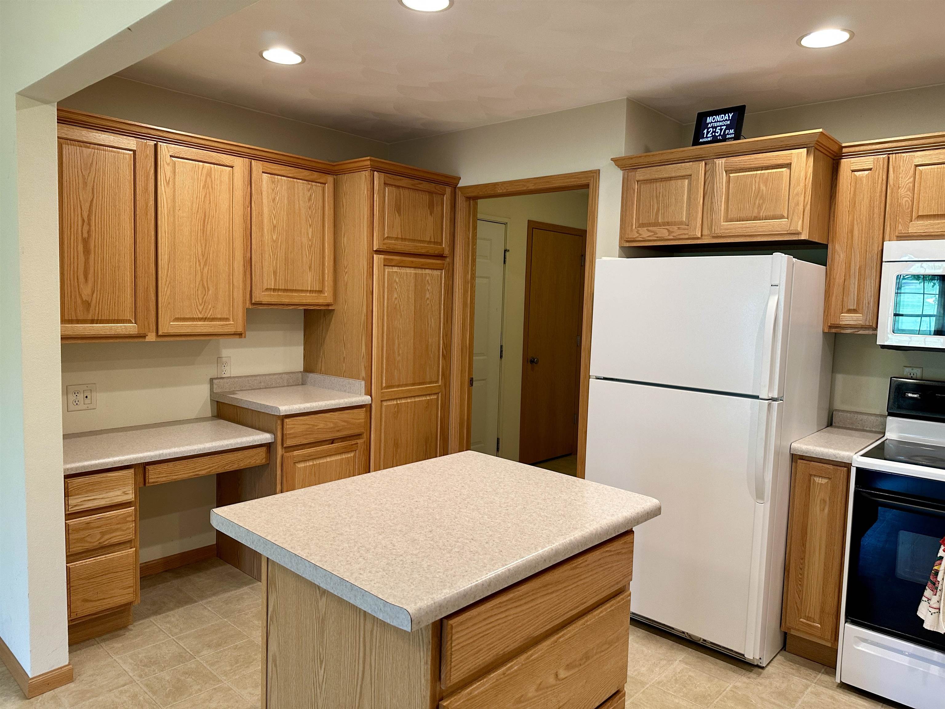 Evansville, Wisconsin 53536, United States, 2 Bedrooms Bedrooms, ,2 BathroomsBathrooms,Residential,Active,189220