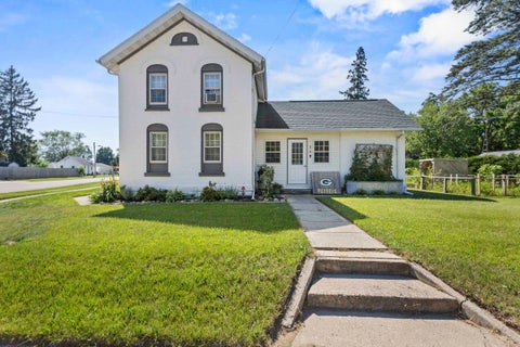 Photo of 119 S Main Street, Pardeeville, WI 53954 (MLS # 2028308)