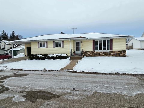 Photo of 625 4th Street, Bloomington, WI 53804 (MLS # 2013918)