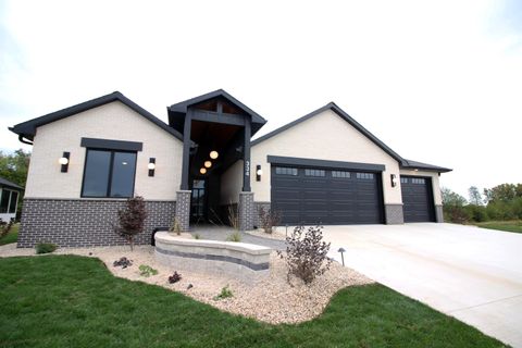 Photo of 334 Ridge View Drive 30 #30, Milton, WI 53563 (MLS # 2012277)