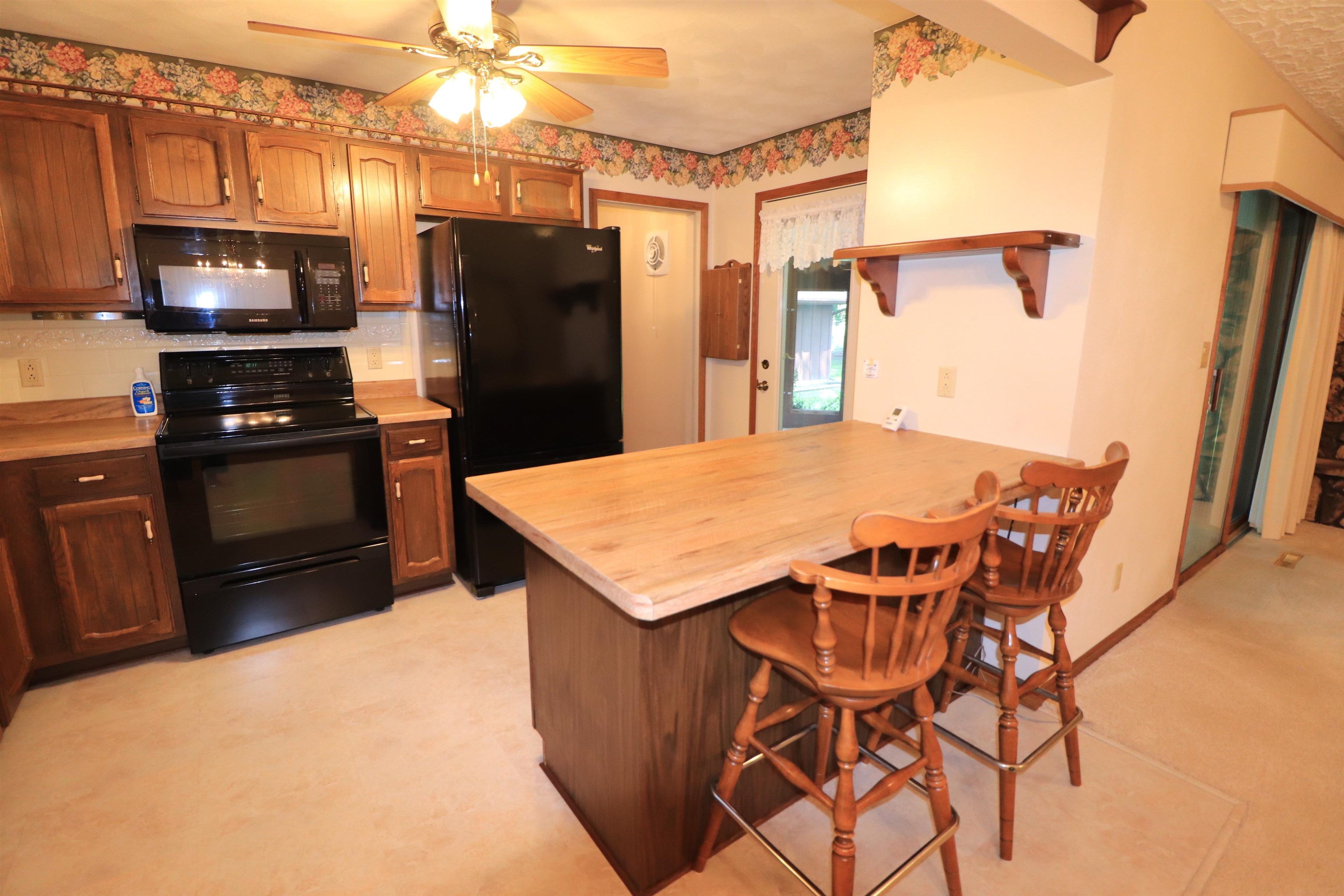 2421 S Victory Drive