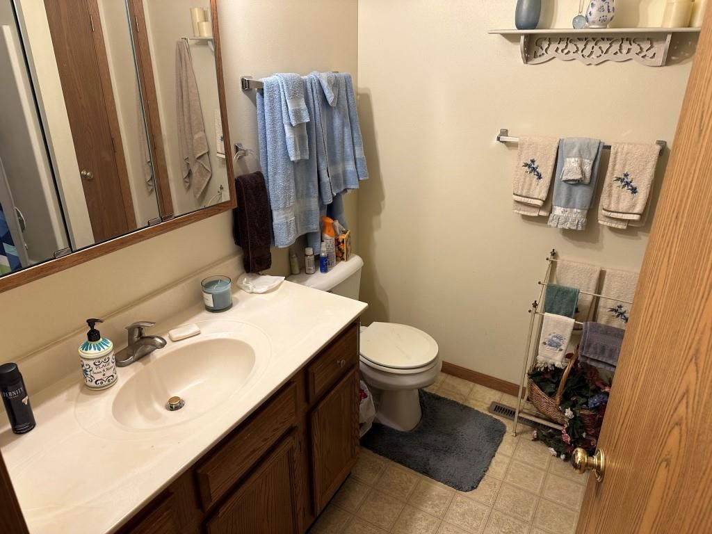 Stoughton, Wisconsin 53589, United States, 6 Bedrooms Bedrooms, ,5 BathroomsBathrooms,Residential,Active,218516