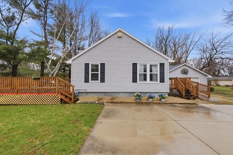 Photo of 1305 E Road 1 Road, Edgerton, WI 53534 (MLS # 2019949)