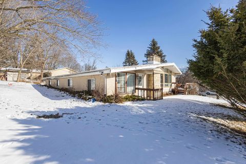 Photo of 170 N College Drive, Platteville, WI 53818 (MLS # 2015815)