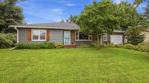 Photo of 565 N Elm Street, Platteville, WI 53818 (MLS # 2026666)