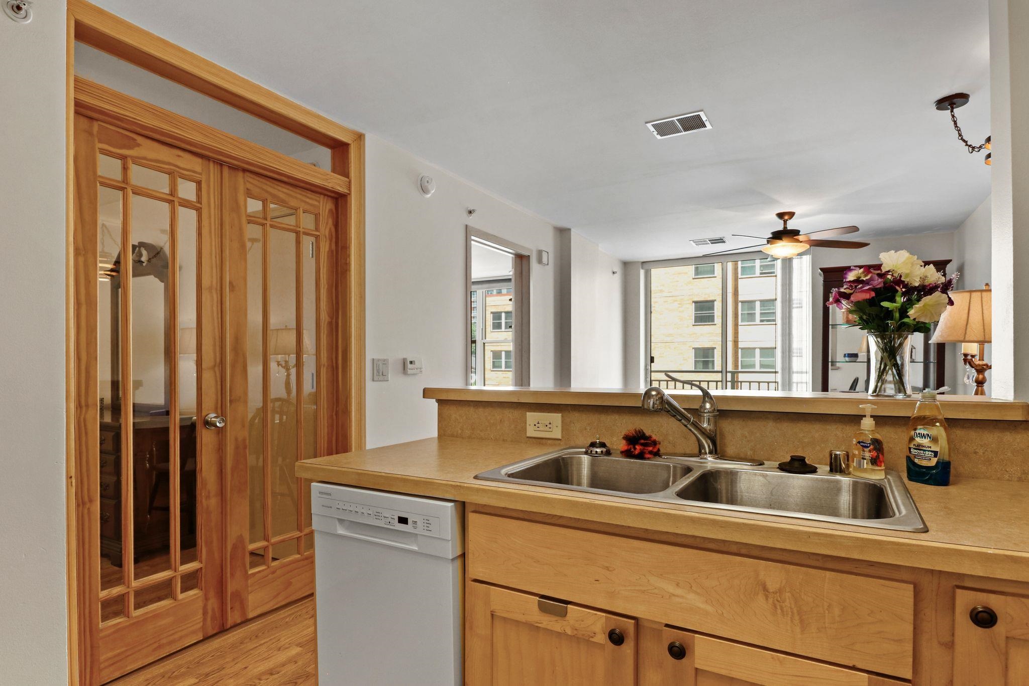333 W Mifflin Street 2050