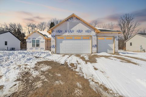 Photo of 4255 Huntinghorne Drive, Janesville, WI 53546 (MLS # 2018403)