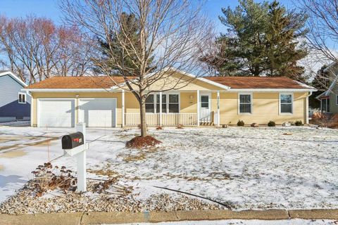 Photo of 400 Raymond Road, Waunakee, WI 53597 (MLS # 2015080)