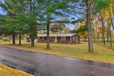 Photo of 1073 W Queens Way, Nekoosa, WI 54457 (MLS # 2011393) Photo of 1073 W Queens Way, Nekoosa, WI 54457 (MLS # 2011393)