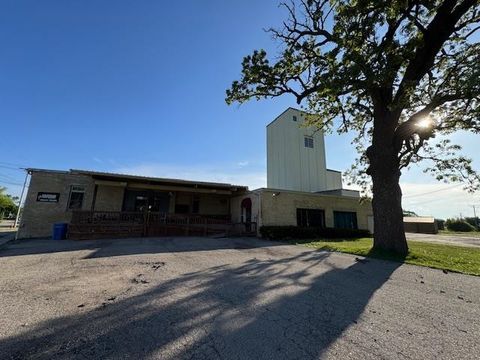 Photo of 809 Station Street, Watertown, WI 53094 (MLS # 1994188)