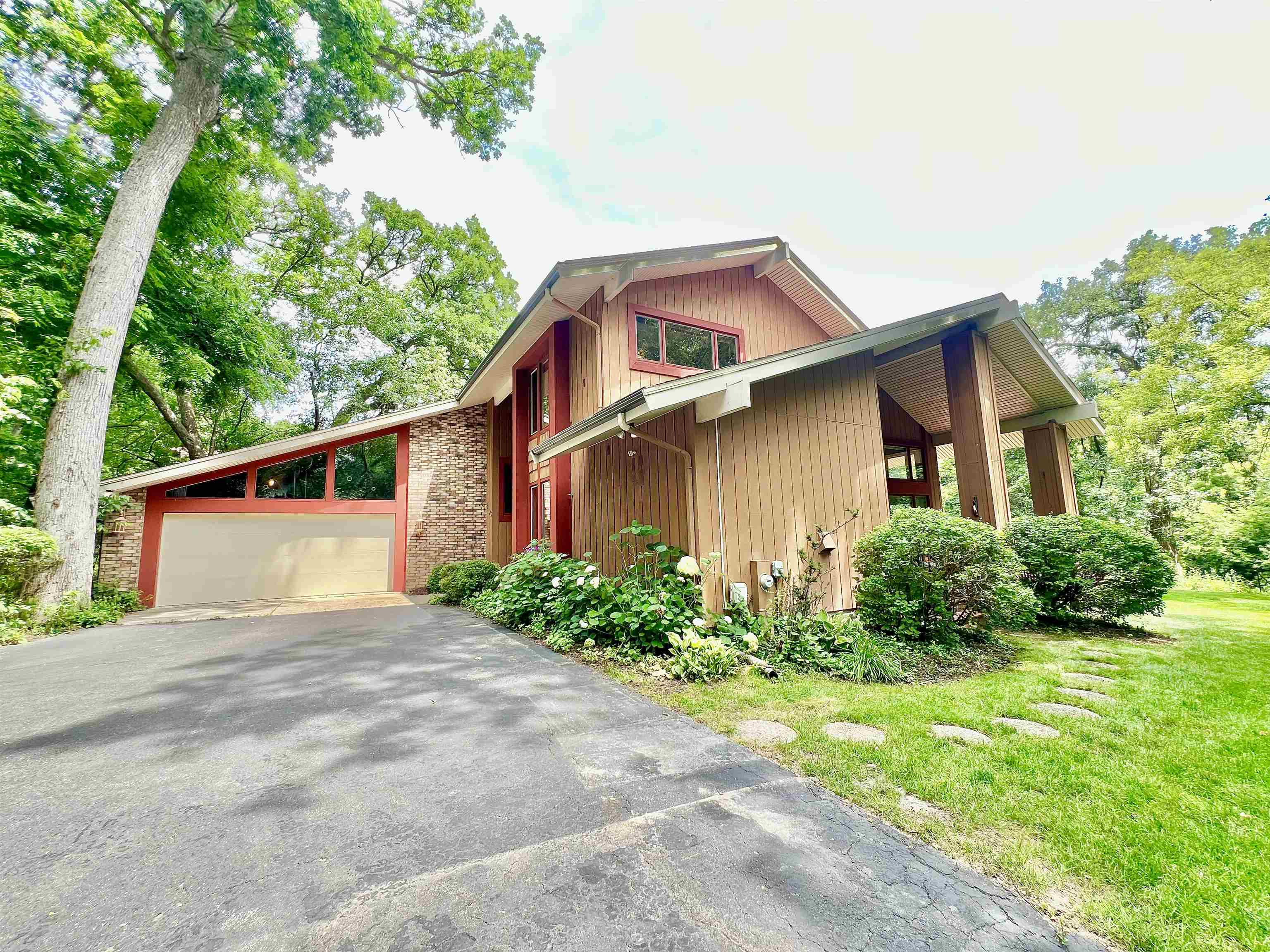 2103 W Collingswood Drive