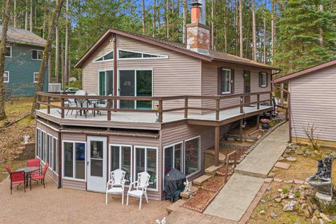 Photo of 1074 E Queens Way, Nekoosa, WI 54457 (MLS # 1999116)