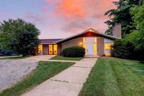Photo of 1 S Rosa Road, Madison, WI 53705 (MLS # 2028344)