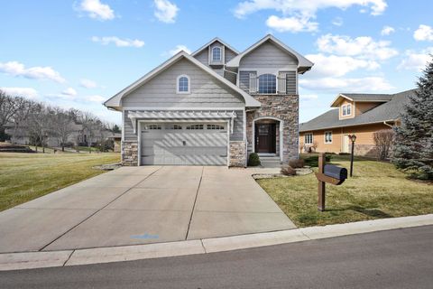 Photo of 13 Arboredge Way, Fitchburg, WI 53711 (MLS # 2017923)