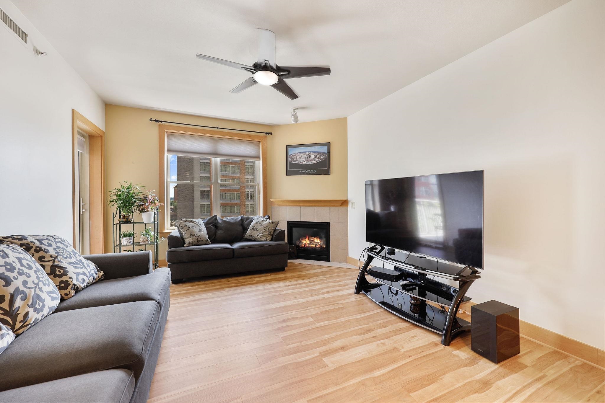 360 W Washington Avenue 606