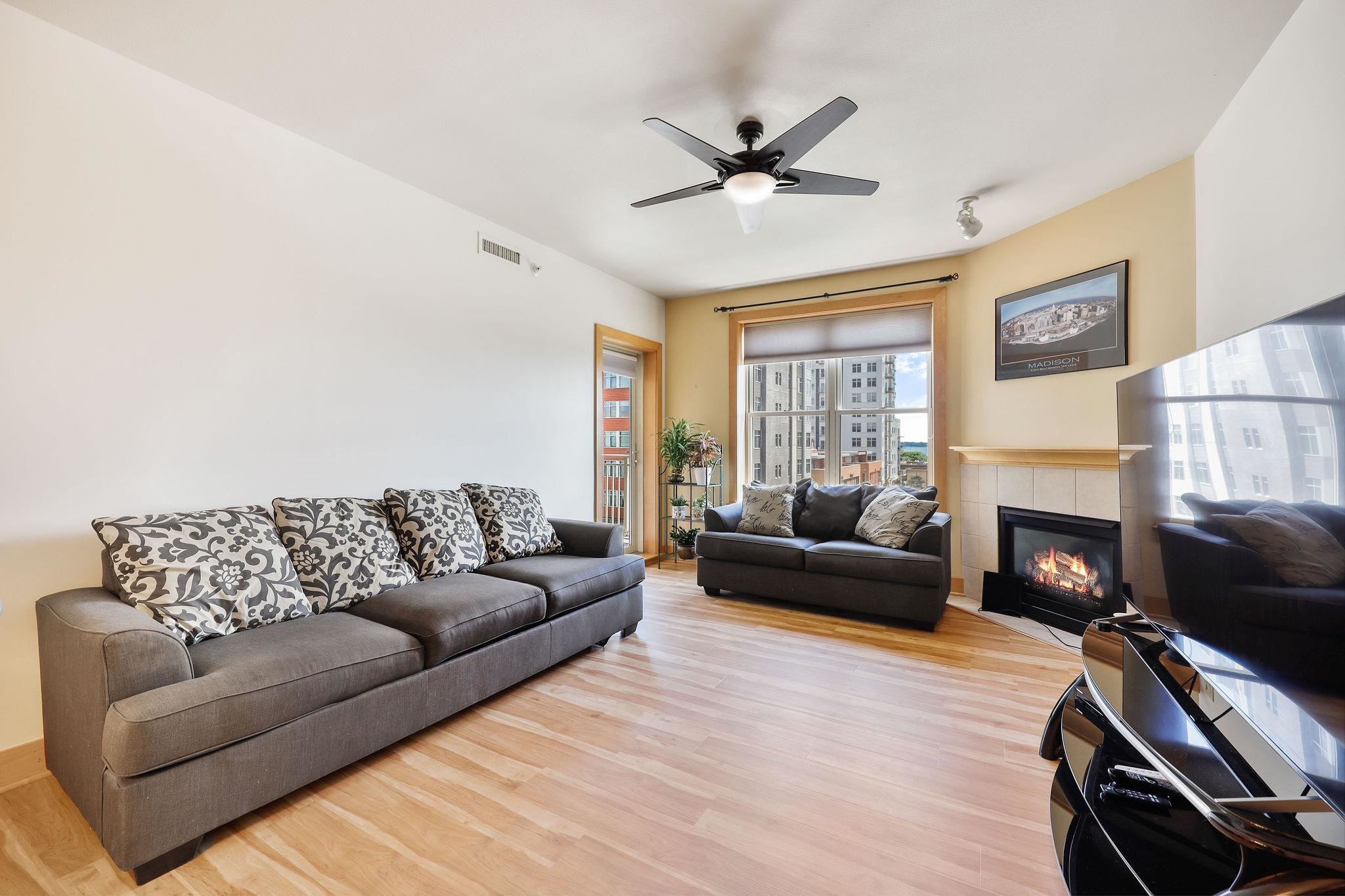 360 W Washington Avenue 606