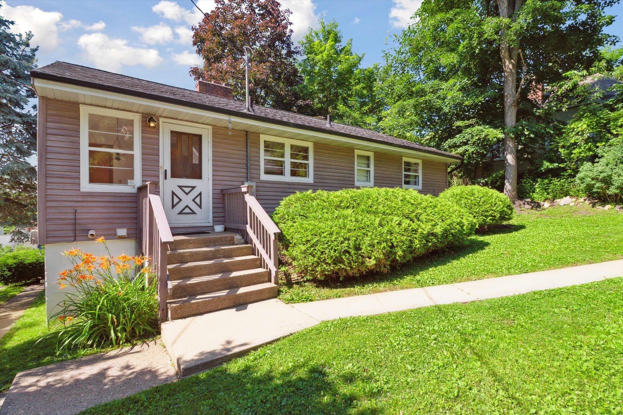 Baraboo, Wisconsin 53913, United States, 3 Bedrooms Bedrooms, ,2 BathroomsBathrooms,Residential,Active,165061