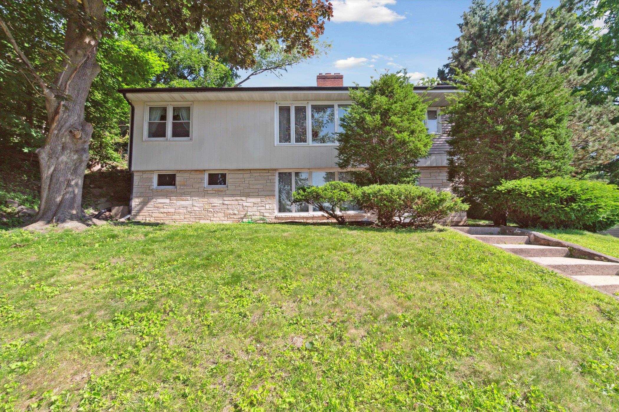 Baraboo, Wisconsin 53913, United States, 3 Bedrooms Bedrooms, ,2 BathroomsBathrooms,Residential,Active,165061