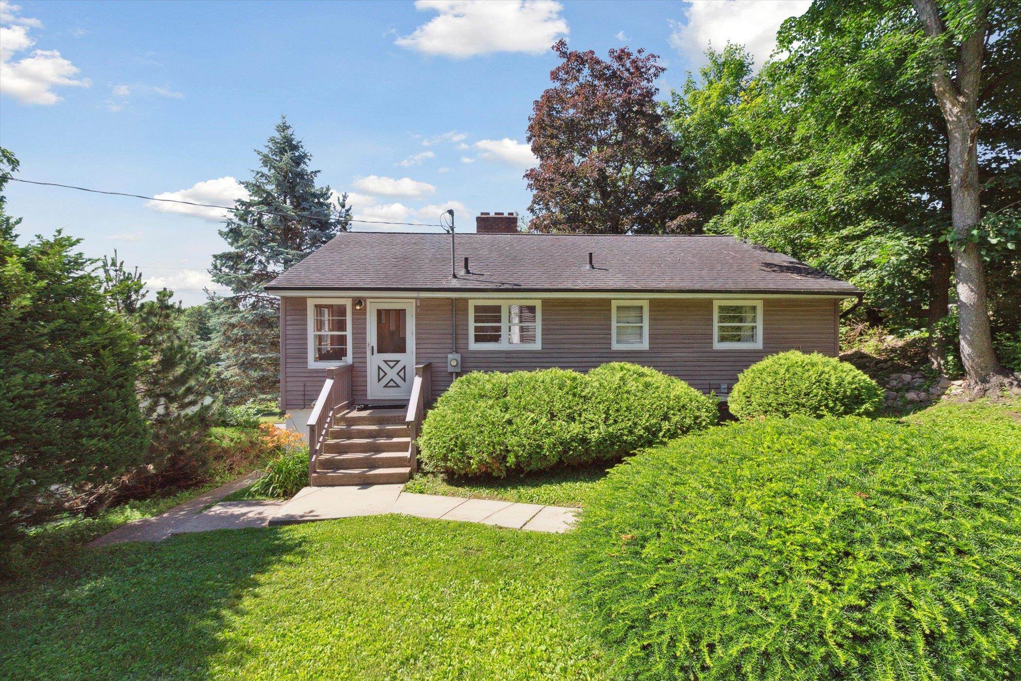 Baraboo, Wisconsin 53913, United States, 3 Bedrooms Bedrooms, ,2 BathroomsBathrooms,Residential,Active,165061