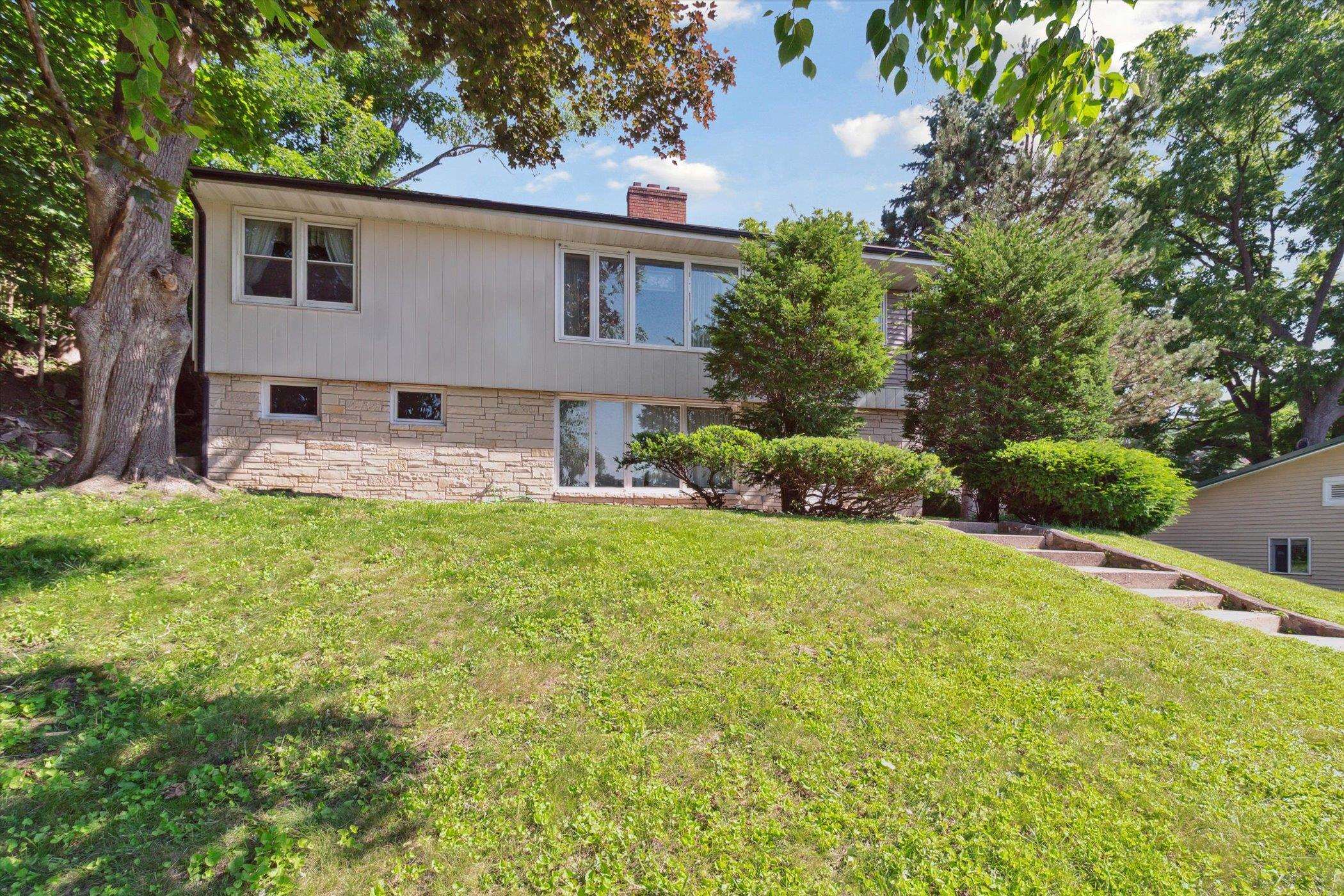 Baraboo, Wisconsin 53913, United States, 3 Bedrooms Bedrooms, ,2 BathroomsBathrooms,Residential,Active,165061