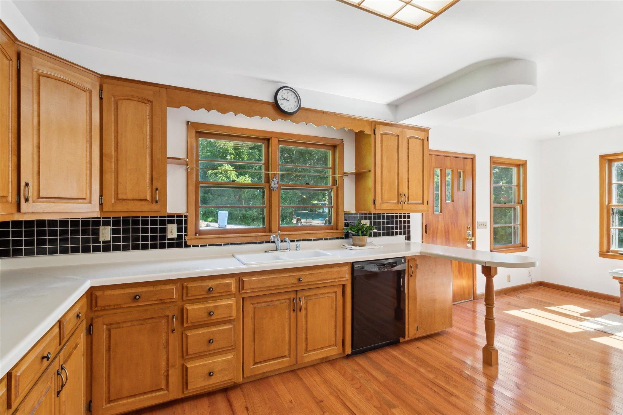 Baraboo, Wisconsin 53913, United States, 3 Bedrooms Bedrooms, ,2 BathroomsBathrooms,Residential,Active,165061