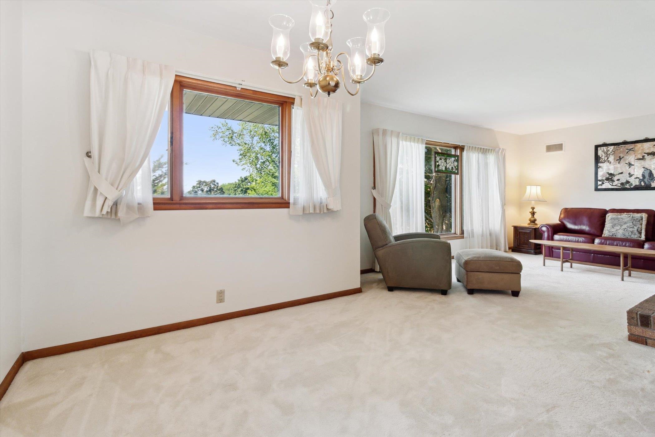 Baraboo, Wisconsin 53913, United States, 3 Bedrooms Bedrooms, ,2 BathroomsBathrooms,Residential,Active,165061