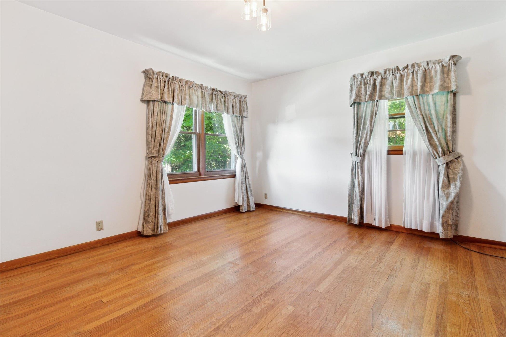 Baraboo, Wisconsin 53913, United States, 3 Bedrooms Bedrooms, ,2 BathroomsBathrooms,Residential,Active,165061