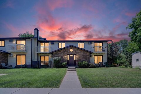 Photo of 2850 Cimarron Trail 1 #1, Madison, WI 53719 (MLS # 2027930)
