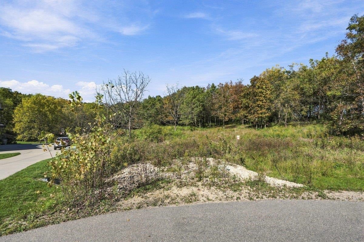 L7 Fawn Meadow Lane