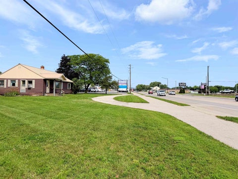 Photo of 1733 S Marquette Road, Prairie Du Chien, WI 53821 (MLS # 2027273)