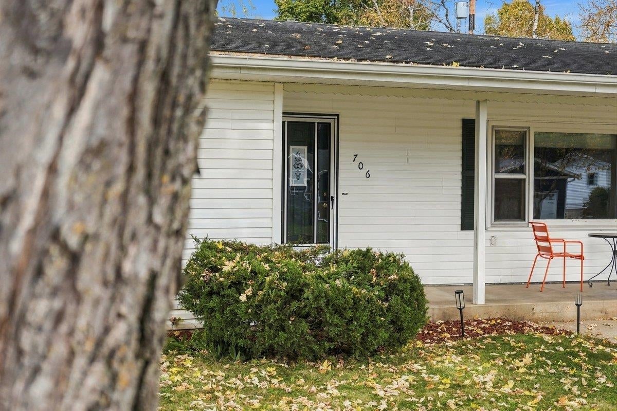 706 Hintze Road