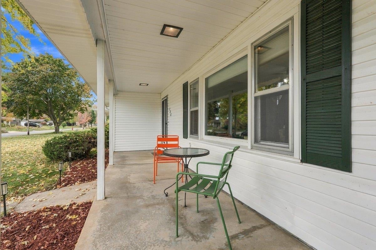706 Hintze Road
