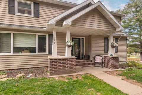 Photo of 727 Myrtle Street, Reedsburg, WI 53959 (MLS # 2034004)
