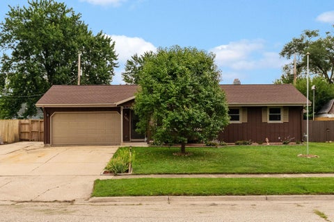Photo of 1821 S Marion Avenue, Janesville, WI 53546 (MLS # 2031652)
